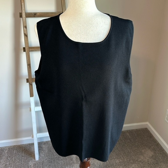 Cable & Gauge Sleeveless Top in Black Size 2X- See Measurements Runs Small GUC - Picture 3 of 17